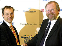 Philip Ball with Bill Bryson at the Aventis Award ceremony